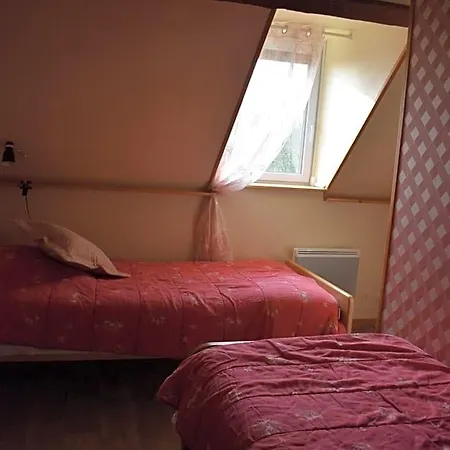 Les Trois Pommiers Bed & Breakfast