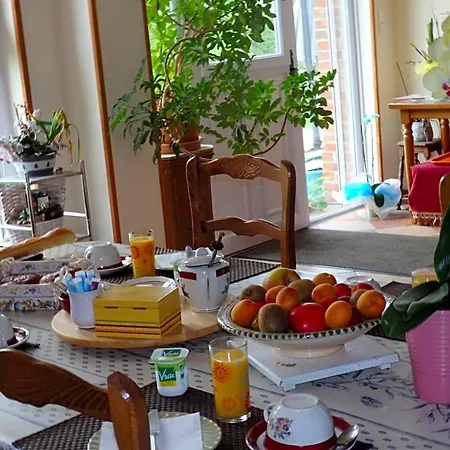Les Trois Pommiers Bed & Breakfast Sommery