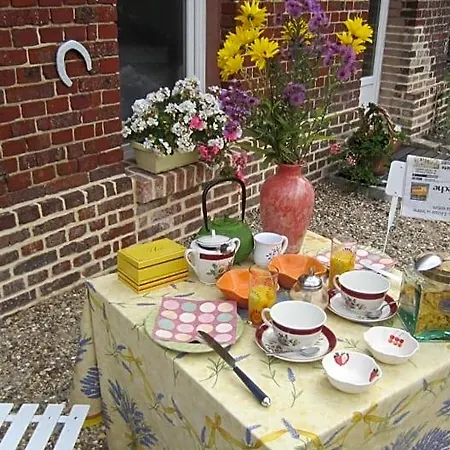 Les Trois Pommiers Bed & Breakfast
