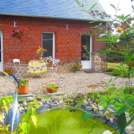 Les Trois Pommiers Bed & Breakfast